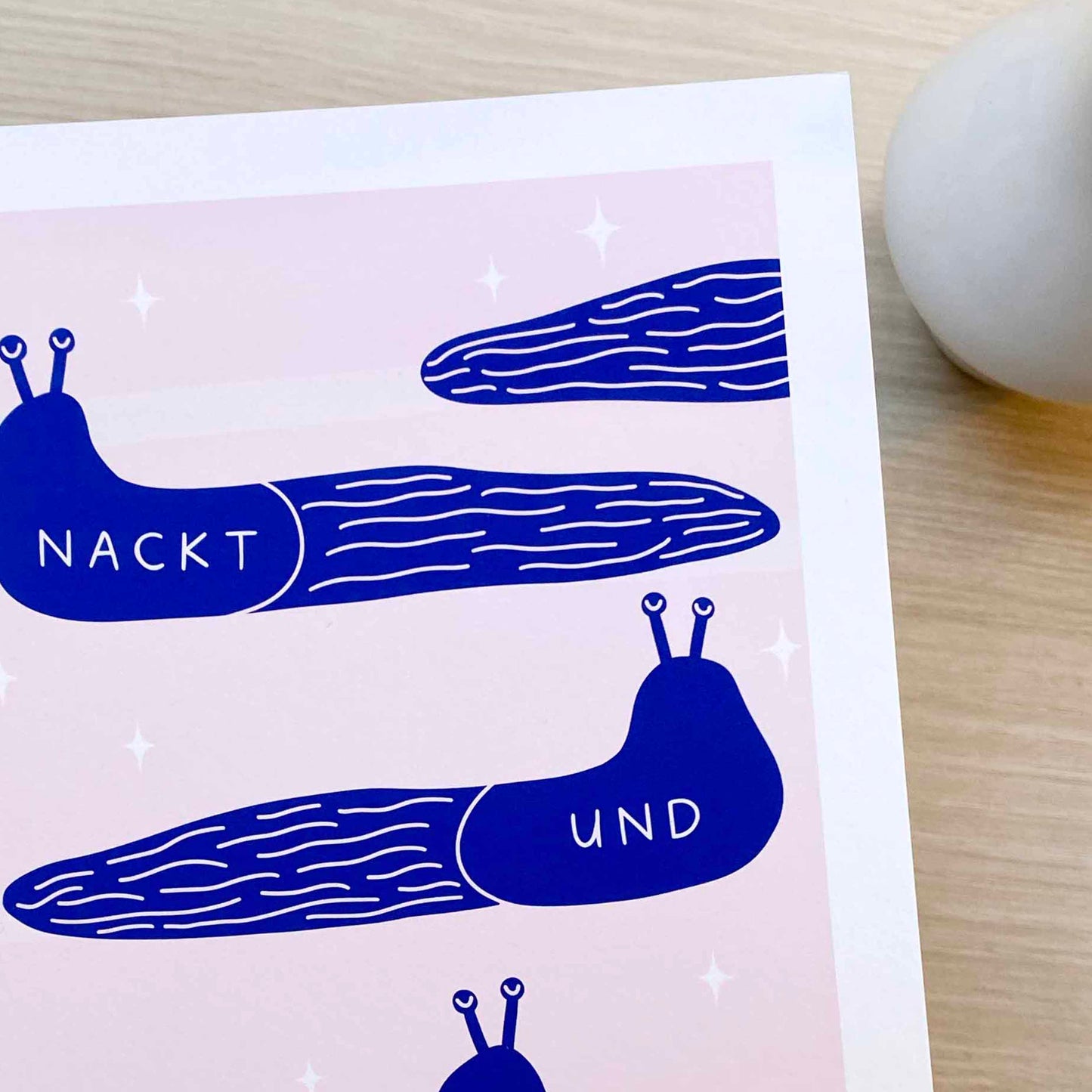 B-Ware 'Nackt und Stolz' Kunstdruck (A5)