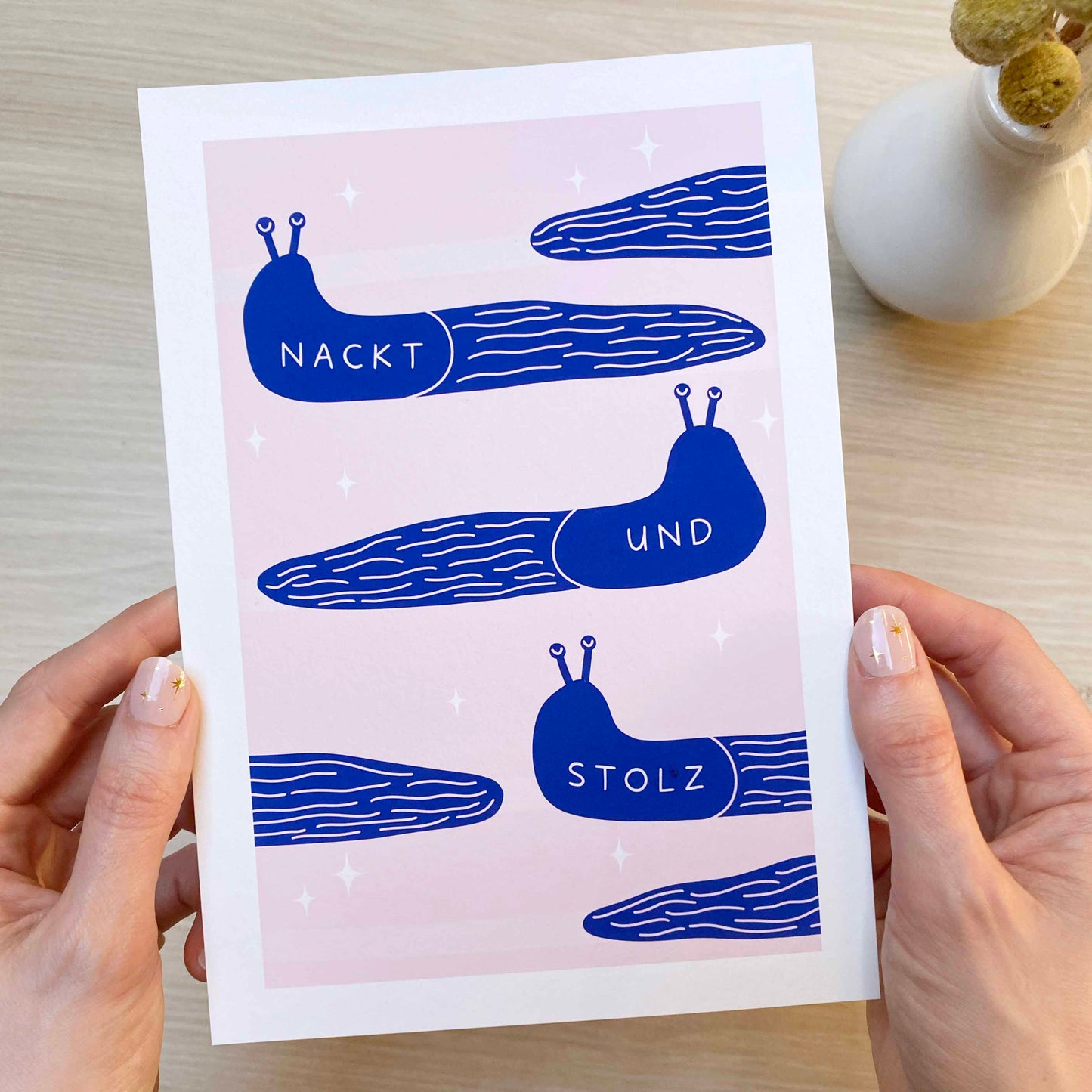 B-Ware 'Nackt und Stolz' Kunstdruck (A5)
