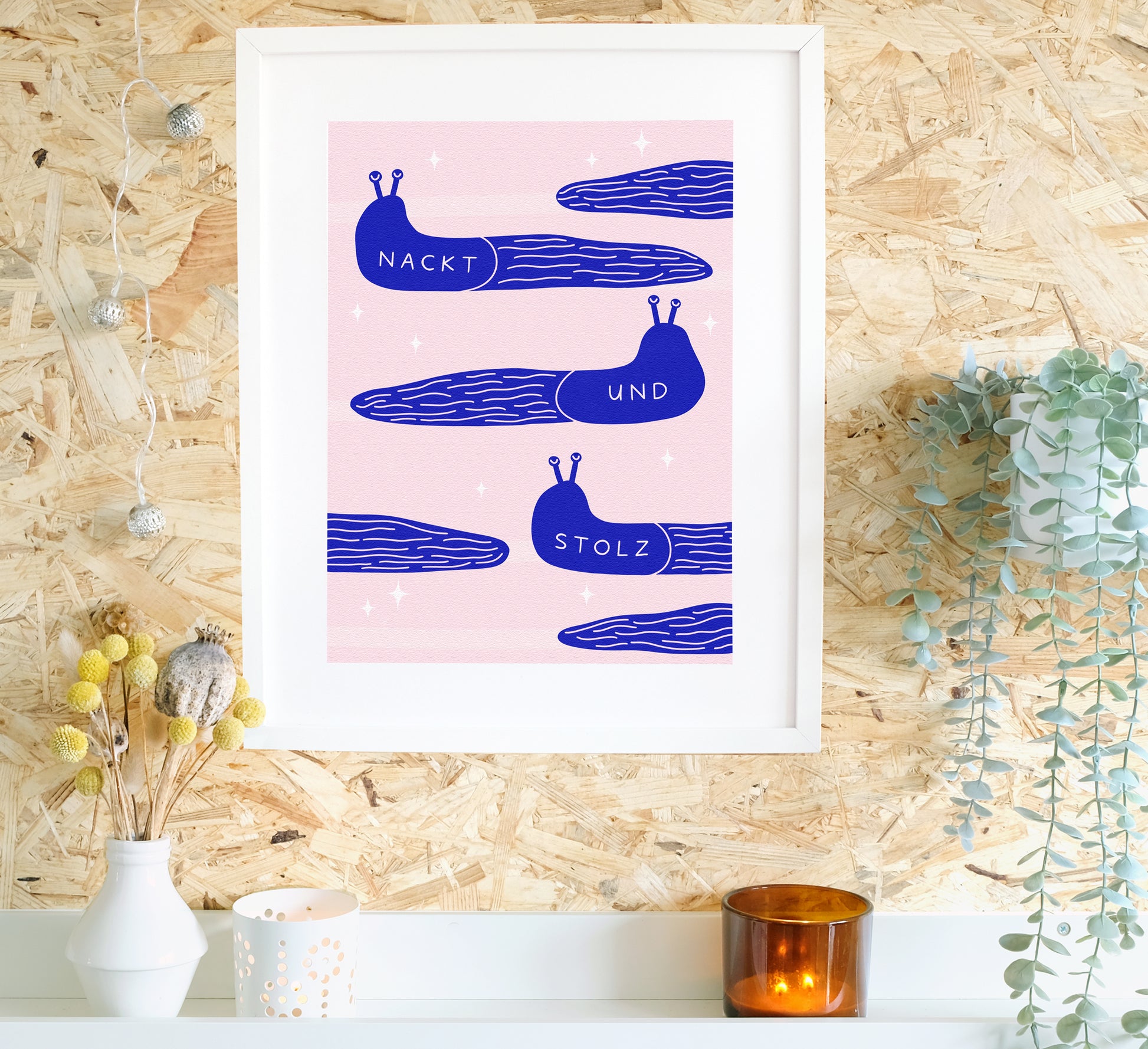 Skurriler Druck zur Hommage an die glorreiche Nacktschnecke. Quirky art print celebrating the glorious slug