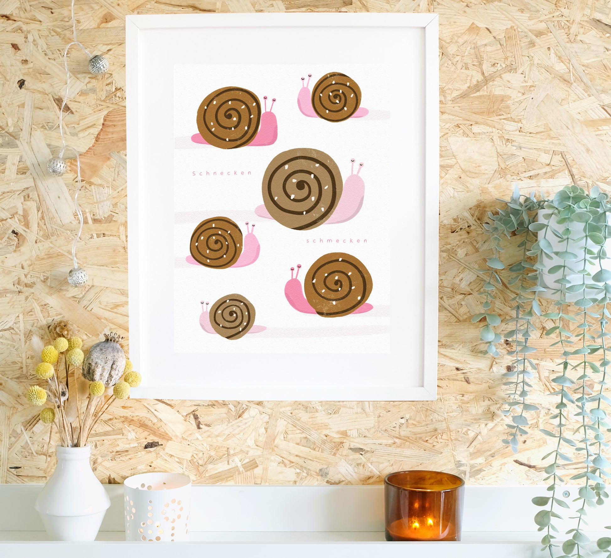  Skurriler Druck von Zimtschnecken-Schnecken. Quirky art print of cinnamon roll snails.