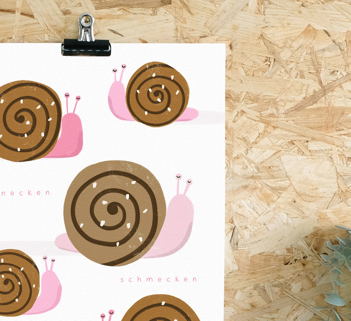  Skurriler Druck von Zimtschnecken-Schnecken. Quirky art print of cinnamon roll snails.